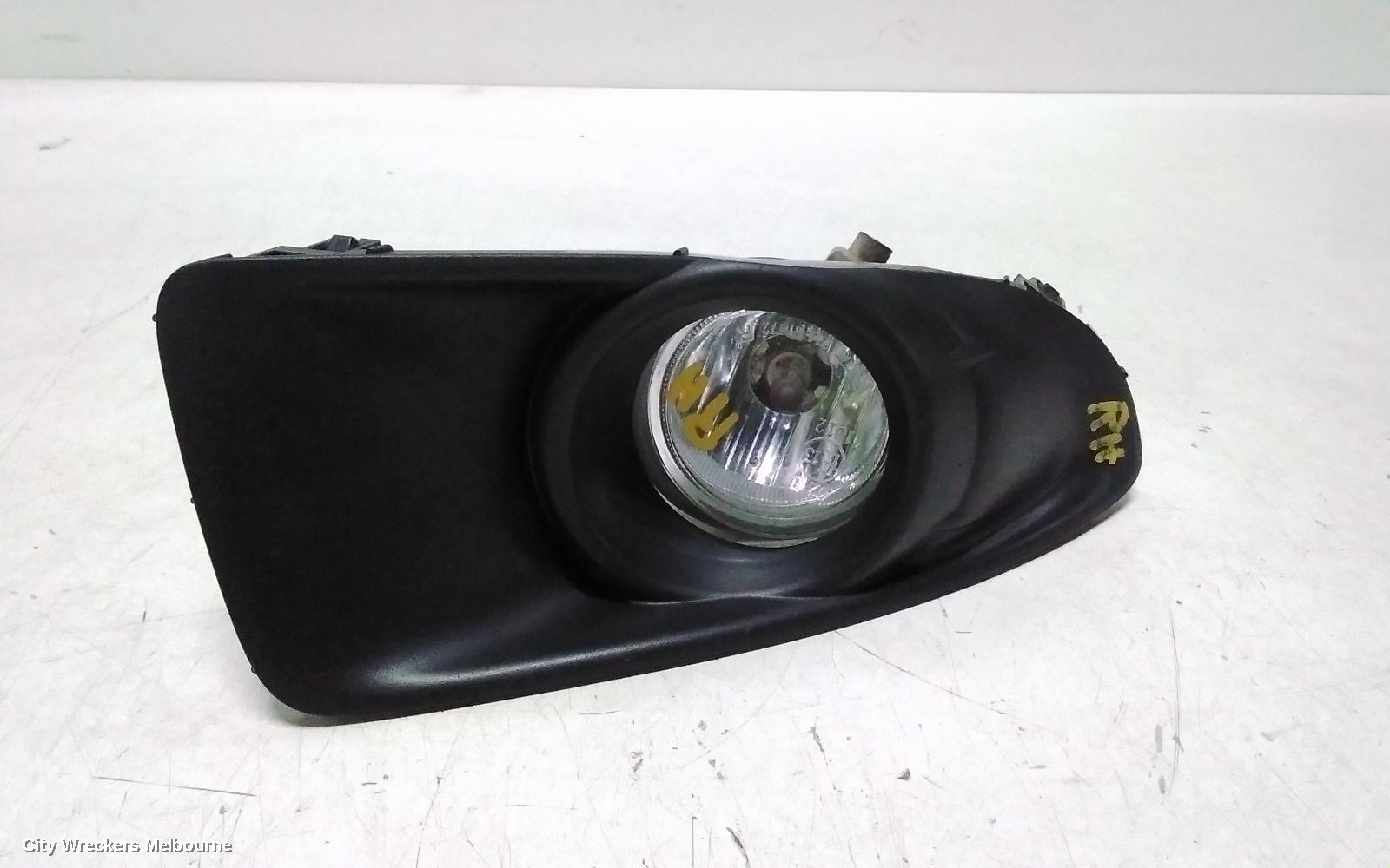 MAZDA 6 RIGHT INDICATOR/FOG/SIDE, BUMPER FOGLAMP, GG/GY, LUXURY SPORT TYPE, 09/2002 - 07/2005 - Image 2