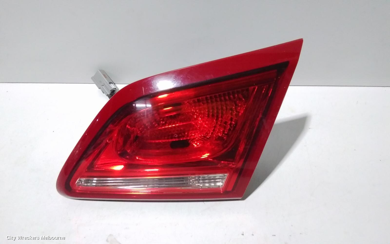 HOLDEN COMMODORE REAR GARNISH, BOOTLID LAMP (RH SIDE), VF, SEDAN, CLEAR TYPE, EVOKE/SV6/SS/INTERNATIONAL, 05/2013 - 12/2017 - Image 2
