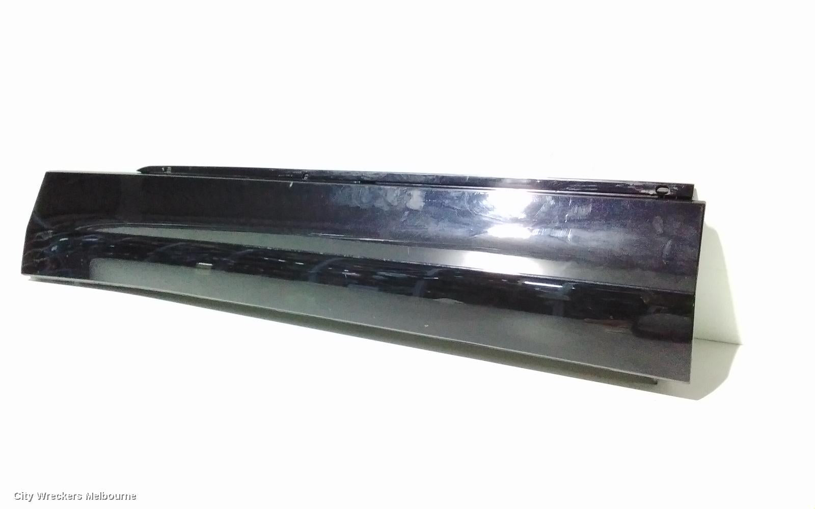 VOLKSWAGEN TIGUAN DOOR MOULD, LEFT FRONT LOWER DOOR MOULD : 86482, 5NA, 06/2016 - 02/2024 - Image 2