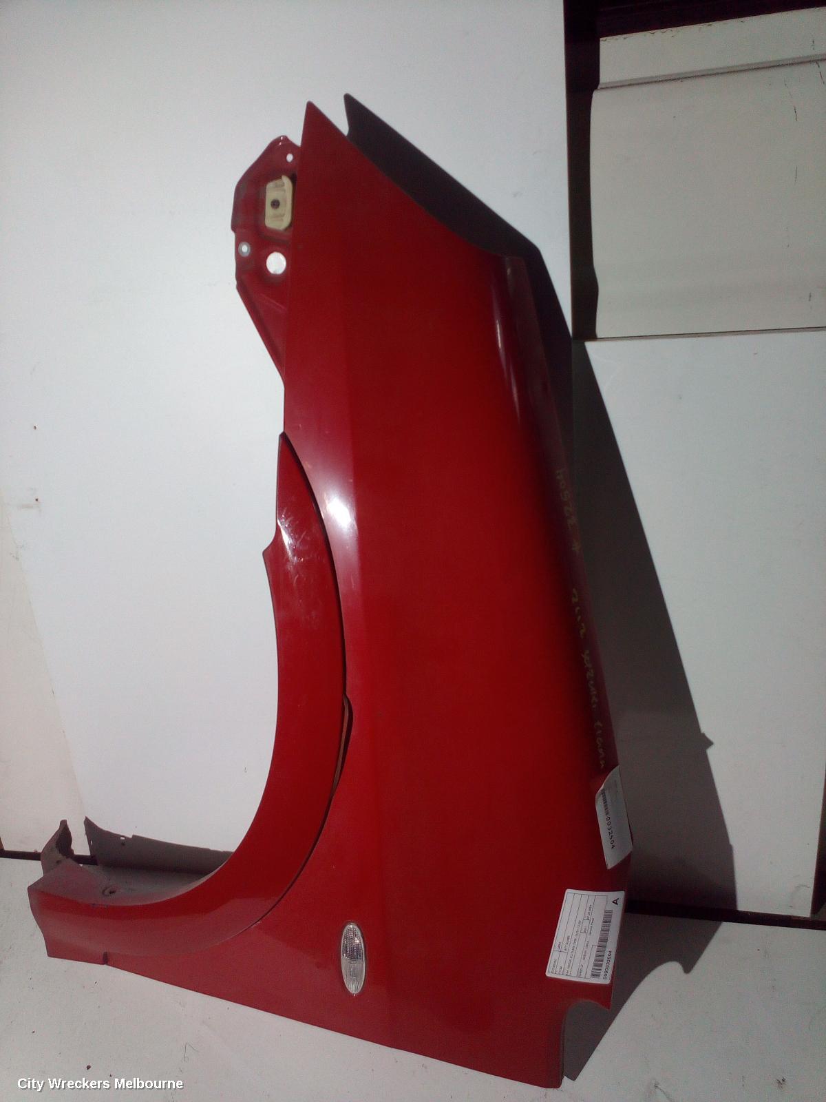 SUZUKI LIANA LEFT GUARD, RH4, HATCH, NO FLARE TYPE, 10/2001 - 12/2002 - Image 2