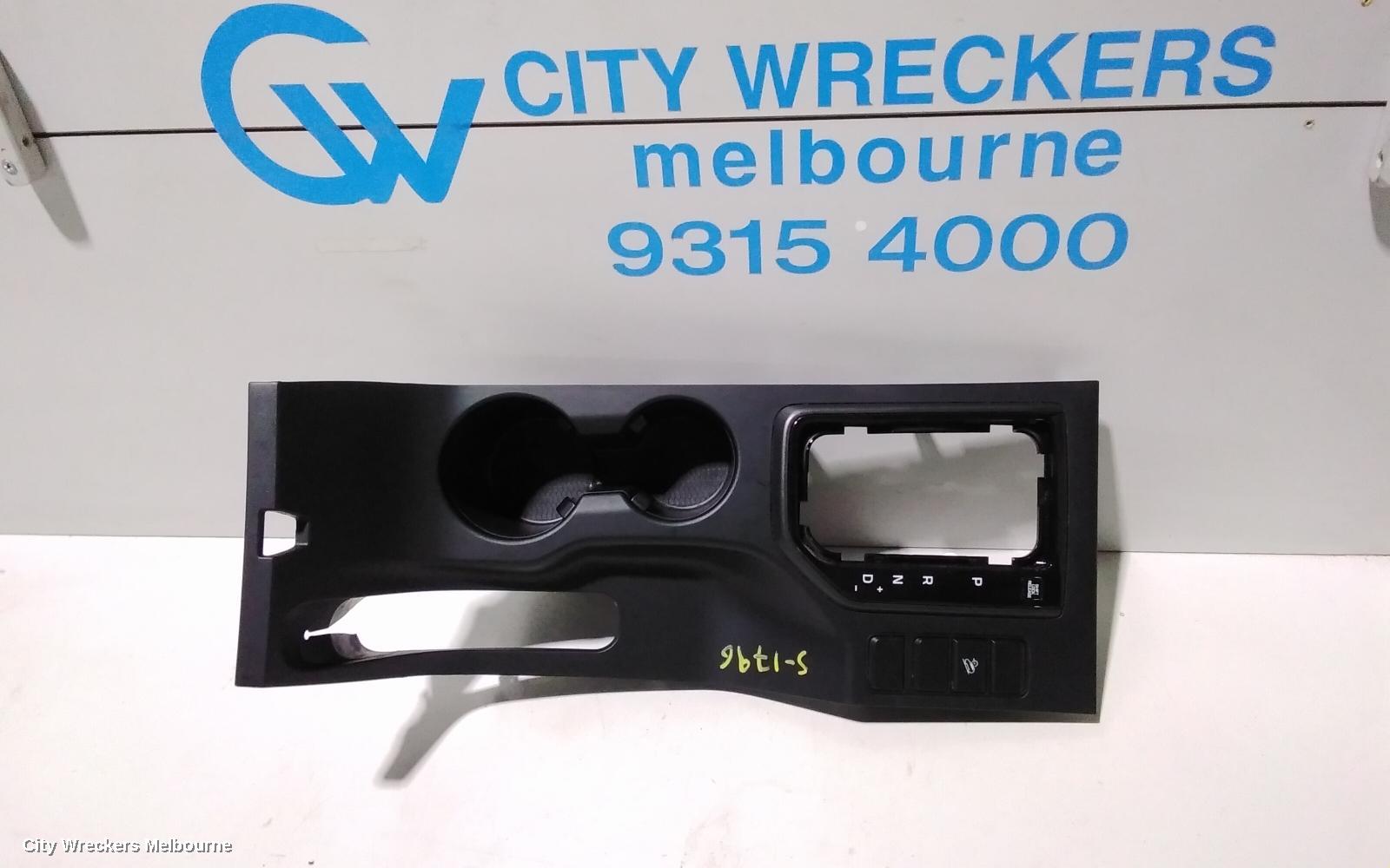 HYUNDAI TUCSON GEAR STICK/SHIFTER, TL, AUTO T/M, 06/2015 - 01/2021 - Image 2