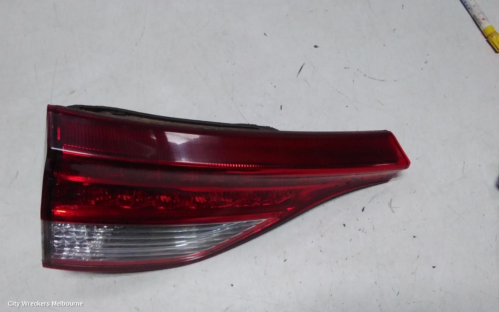 TOYOTA ESTIMA REAR GARNISH, TAILGATE LAMP (LH SIDE), XR50, RED/CLEAR, LENS# 28209, 09-19 (IMPORT) - Image 2