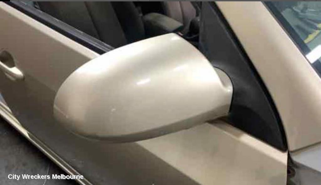 HYUNDAI ELANTRA RIGHT DOOR MIRROR, XD, POWER, COLOUR CODED, 10/2003 - 07/2006 - Image 1