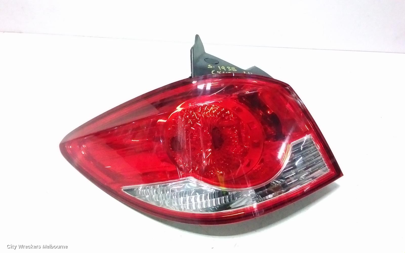 HOLDEN CRUZE LEFT TAILLIGHT, JH, HATCH, IN BODY, 03/2011 - 01/2017 - Image 2