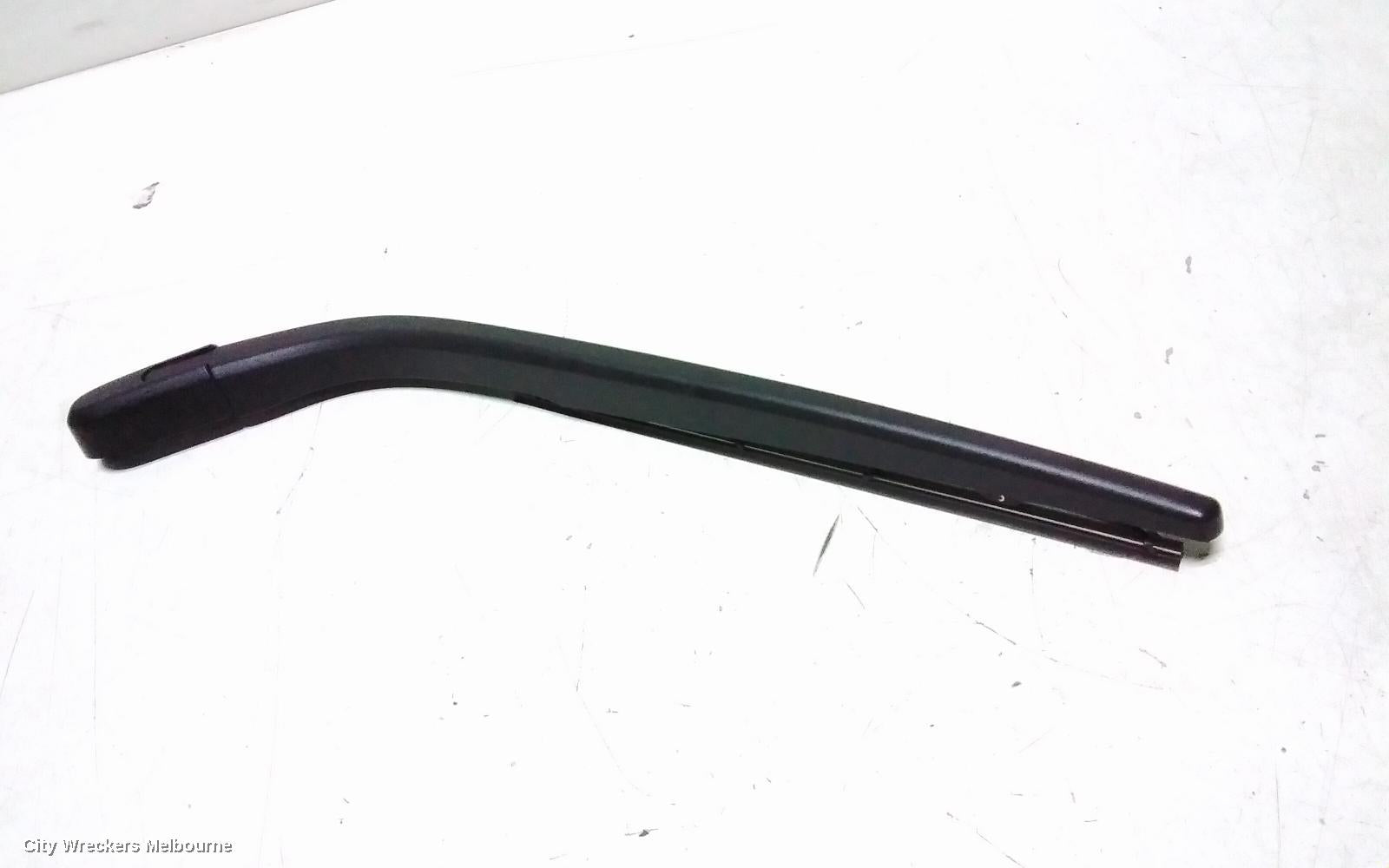 HOLDEN CAPTIVA WIPER ARM, TAILGATE, FIXED GLASS TYPE, CG2, 01/2014 - 06/2018 - Image 1