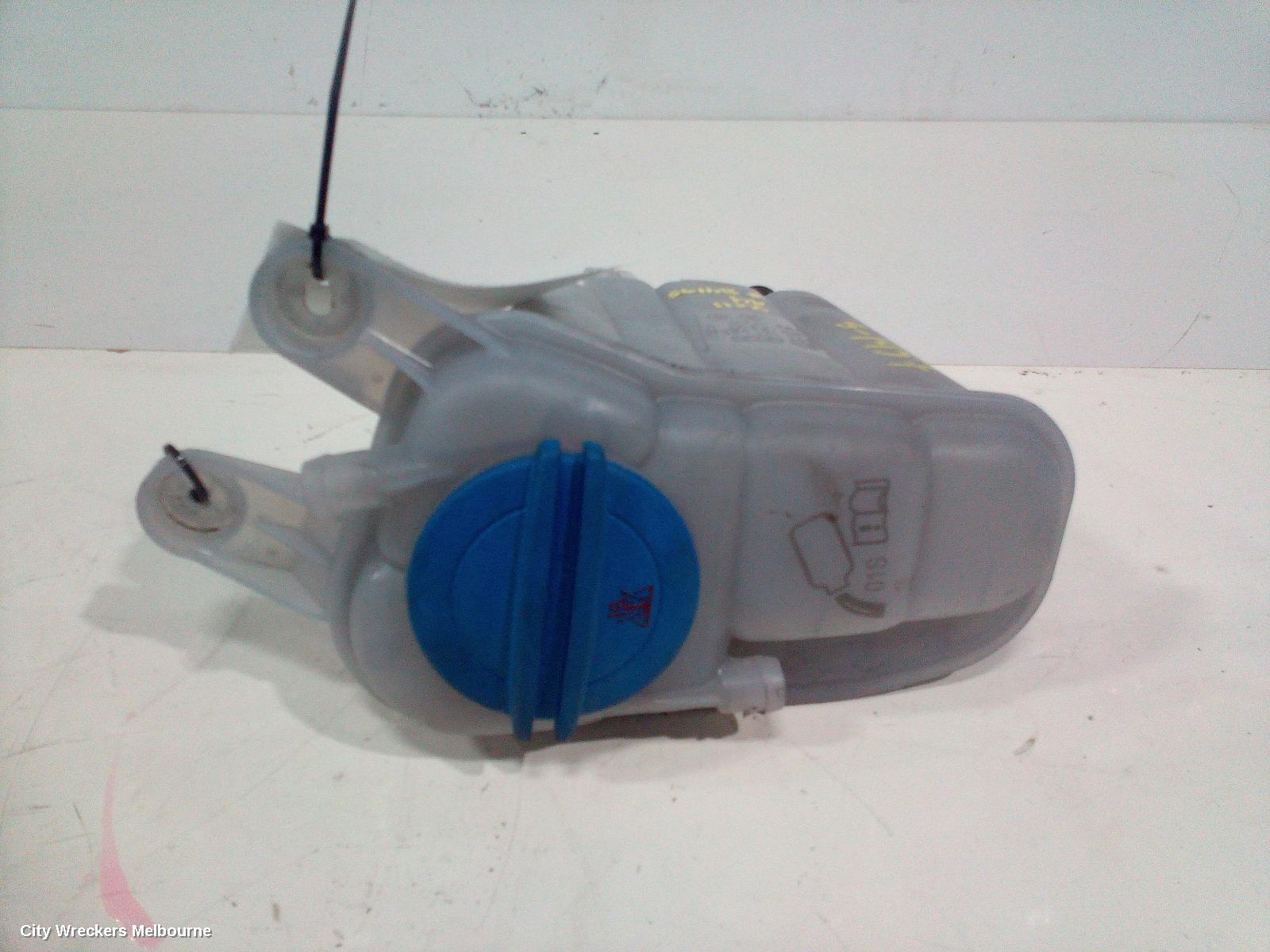 AUDI A4 WASHER BOTTLE, B8 8K, NON H/LAMP WASHER TYPE, 02/2008 - 09/2015 - Image 2