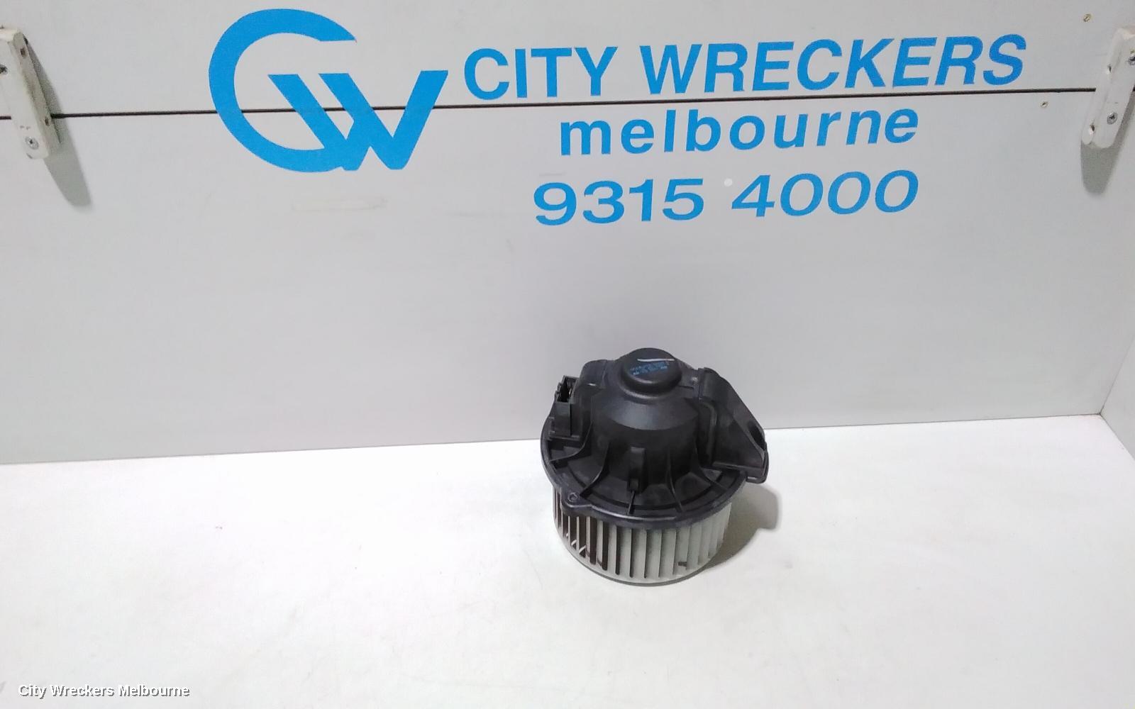 LAND ROVER RANGEROVER SPORT HEATER FAN MOTOR, L320, FRONT, 08/2005 - 12/2013 - Image 1