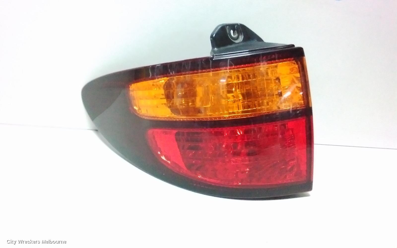 TOYOTA TARAGO LEFT TAILLIGHT, ACR30 (JAP TYPE), 06/2000 - 06/2003 - Image 2