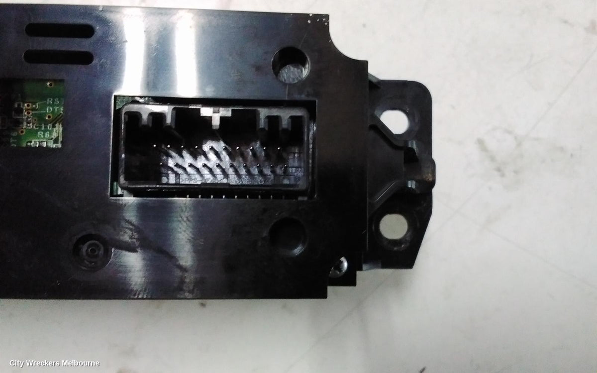 MITSUBISHI PAJERO HEATER/AC CONTROLS, QF, FRONT, DUAL ZONE TYPE, PAJERO SPORT, 11/2019 ONWARDS - Image 3