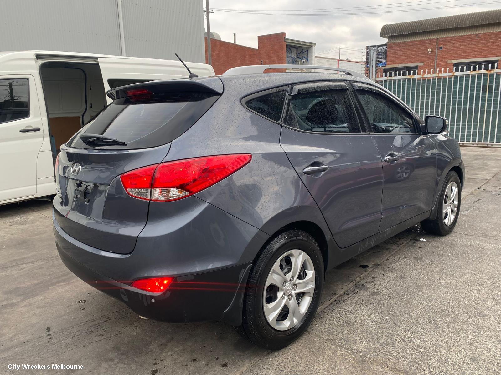 HYUNDAI IX35 LEFT GUARD, LM SERIES, NON FLASHER TYPE, 11/2009 - 01/2016 - Image 3