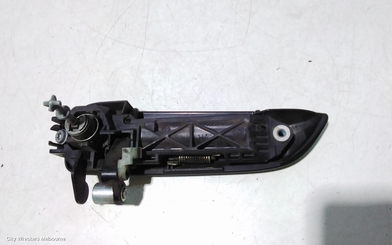 TOYOTA HIACE DOOR HANDLE, OUTER, RH FRONT, TRH/KDH, 03/2005 - 04/2019 - Image 3