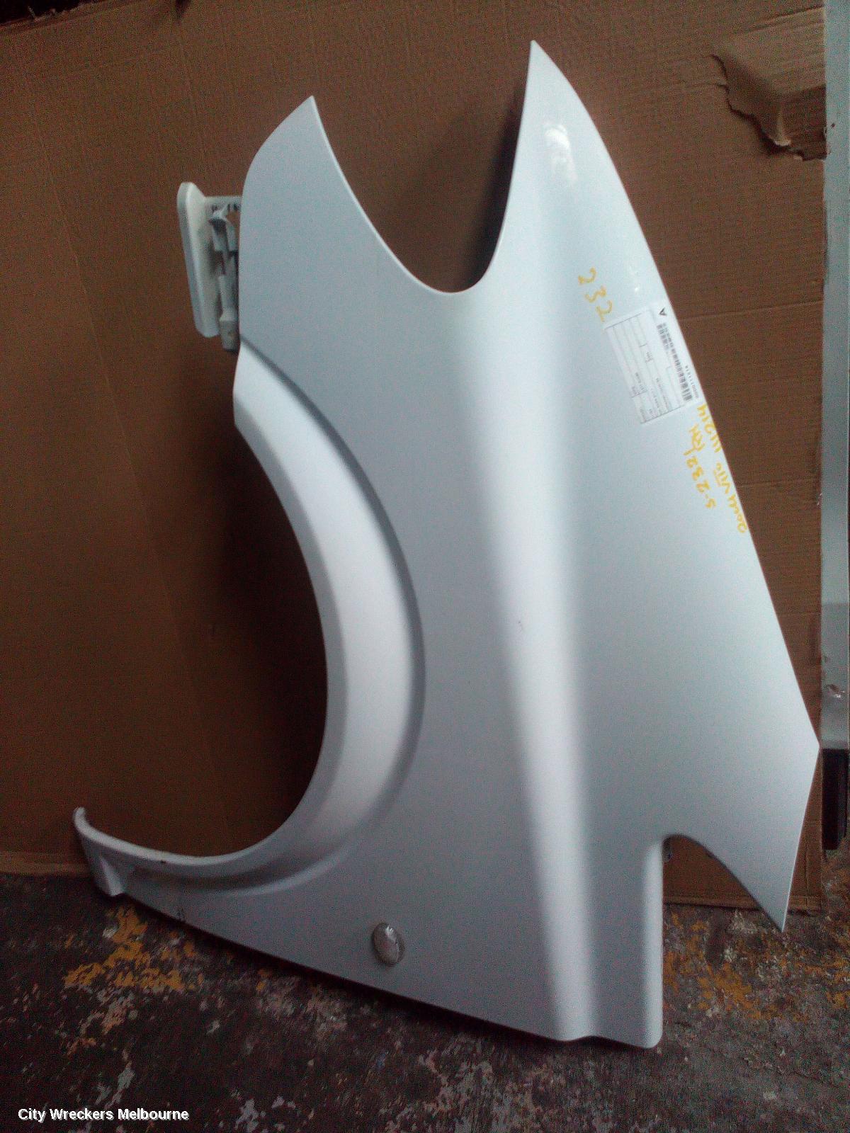 MERCEDES VITO LEFT GUARD, 639, 04/2004 - 01/2011 - Image 2