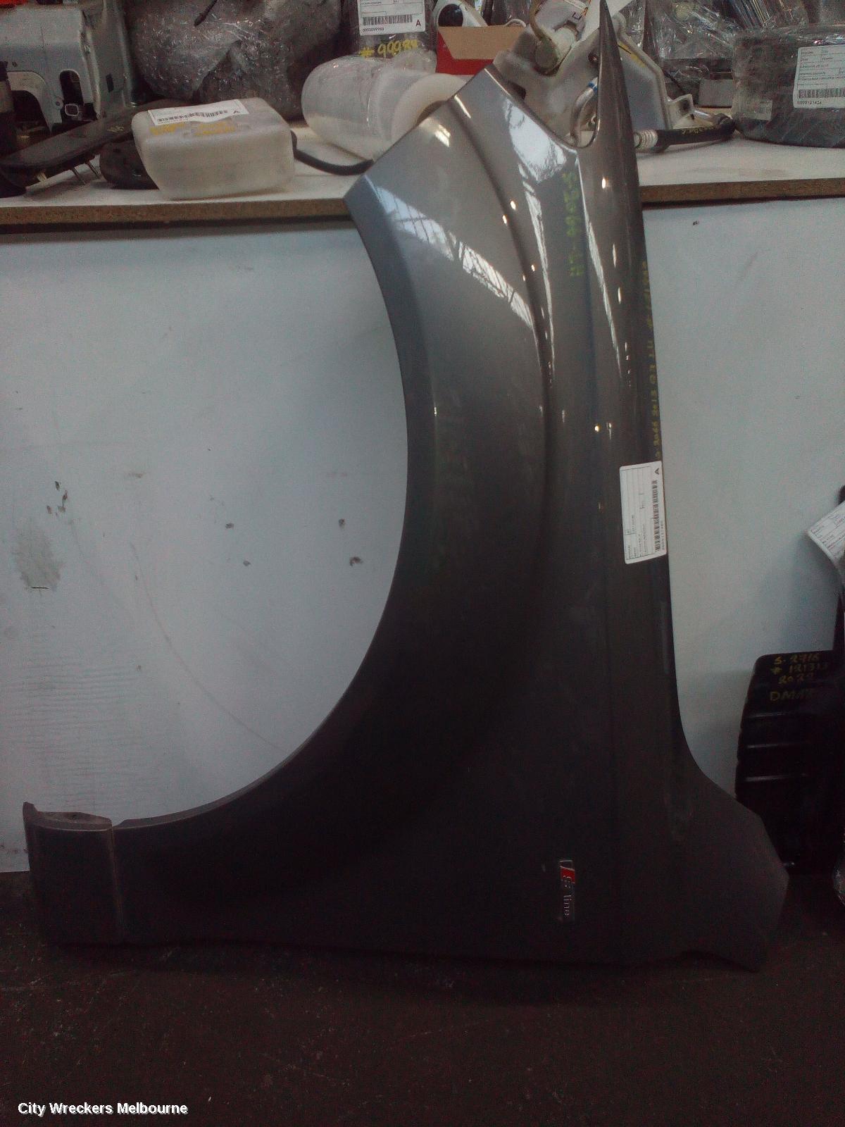 AUDI Q7 LEFT GUARD, 4L, 09/2006 - 08/2015 - Image 2