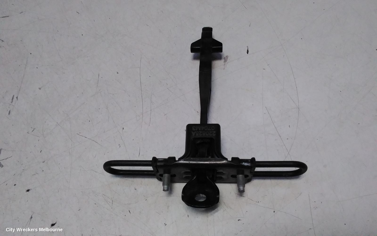 KIA SORENTO DOOR HINGE/RUNNER, CHECK STRAP, LH REAR, MQ4, 02/2020 ONWARDS - Image 3