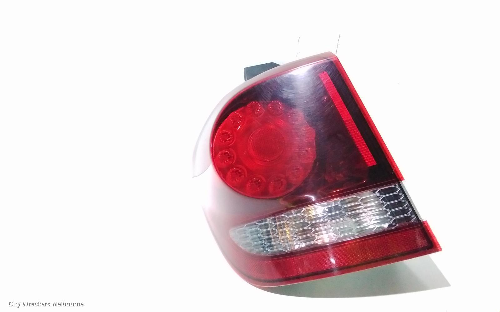 FIAT FREEMONT LEFT TAILLIGHT, JF, CROSSROAD TYPE, 04/2013 - 01/2017 - Image 1