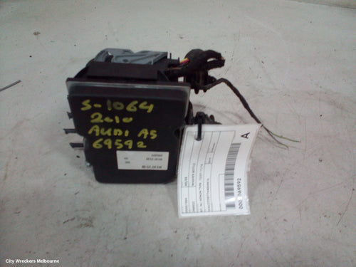AUDI A5 WASHER BOTTLE, 8T, W/ XENON TYPE, 10/2007 - 11/2016 - Image 2