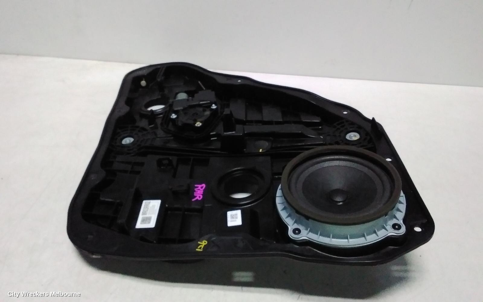GENESIS GV70 RIGHT REAR WND REG/MOTOR, JK, 03/2021 ONWARDS - Image 1