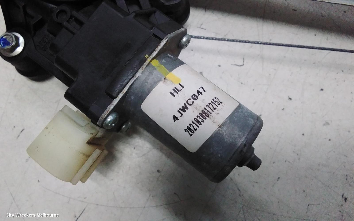 SUZUKI BALENO RIGHT FRONT WINDOW REG/MOTOR, EW, DOOR REG ASSY (REG AND MOTOR), 6 PIN TYPE, 04/2016 - 12/2022 - Image 3