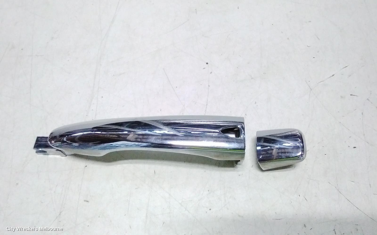 MERCEDES X CLASS DOOR HANDLE, X470, LH FRONT, OUTER, 02/2018 - 06/2020 - Image 2