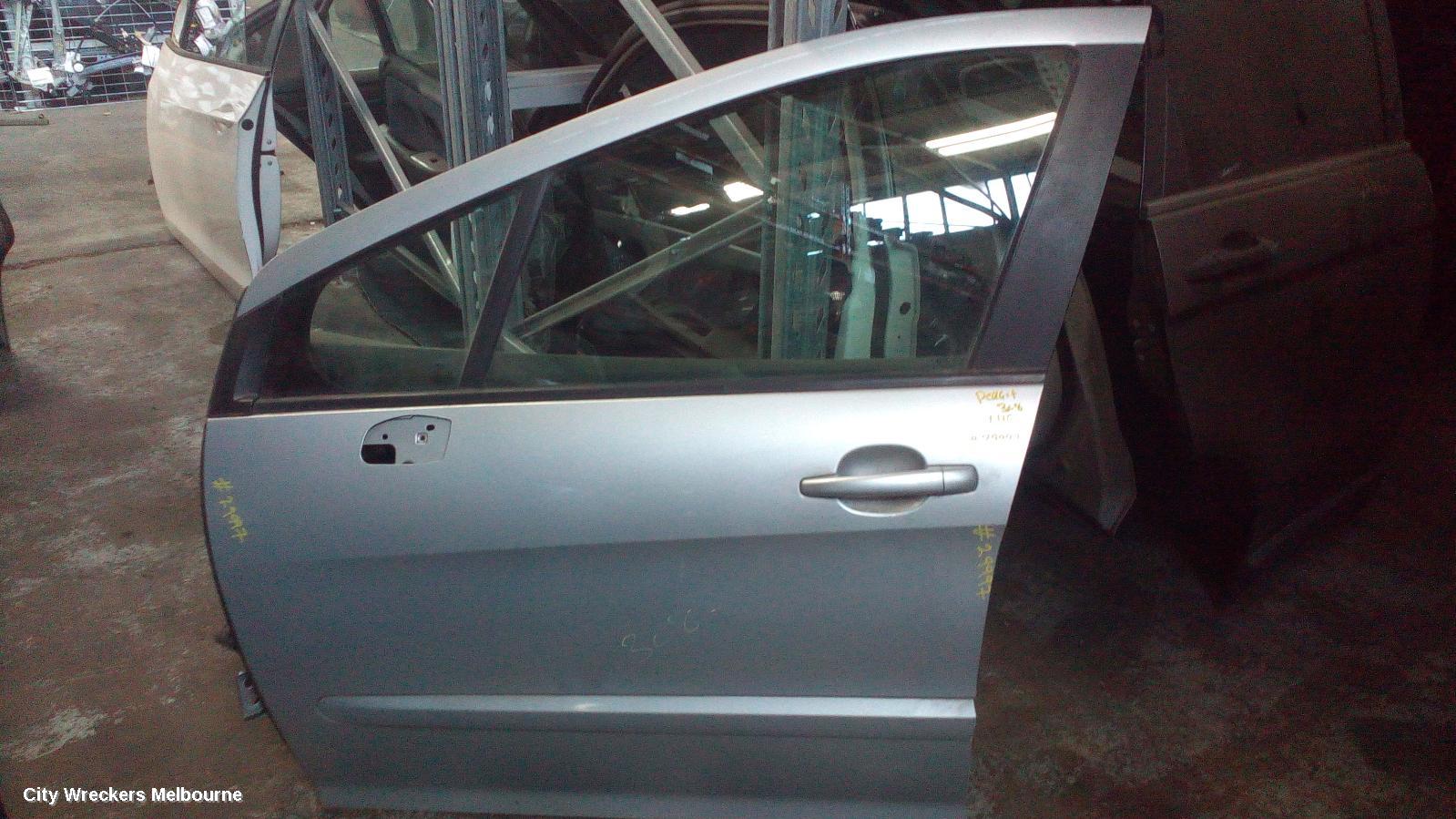 PEUGEOT 308 LEFT FRONT DOOR, T7, HATCH/WAGON, W/ INTRUSION BAR TYPE, 09/2007 - 12/2013 - Image 2