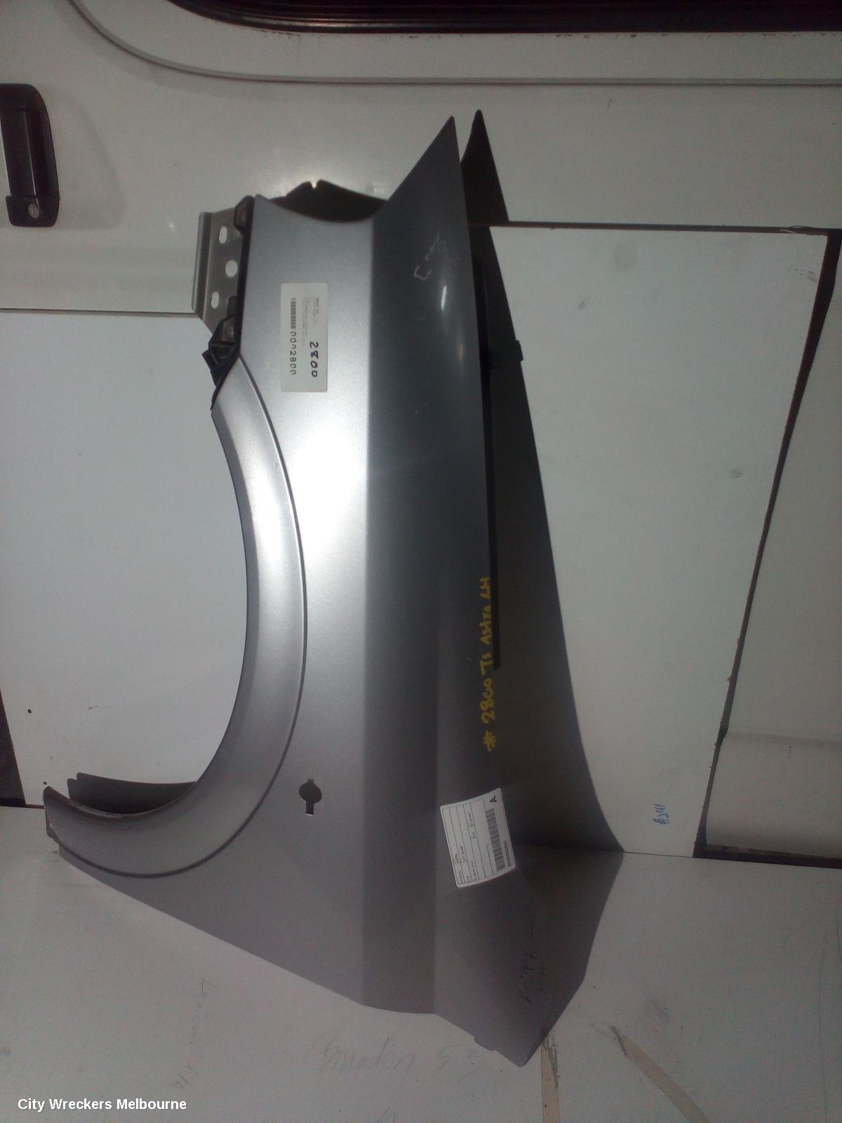 HOLDEN ASTRA LEFT GUARD, TS, 08/1998 - 10/2006 - Image 1
