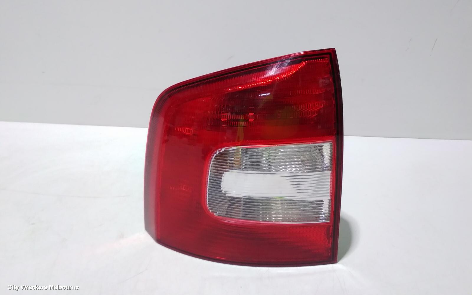SKODA OCTAVIA LEFT TAILLIGHT, 1Z, WAGON, 05/2009 - 10/2013 - Image 1