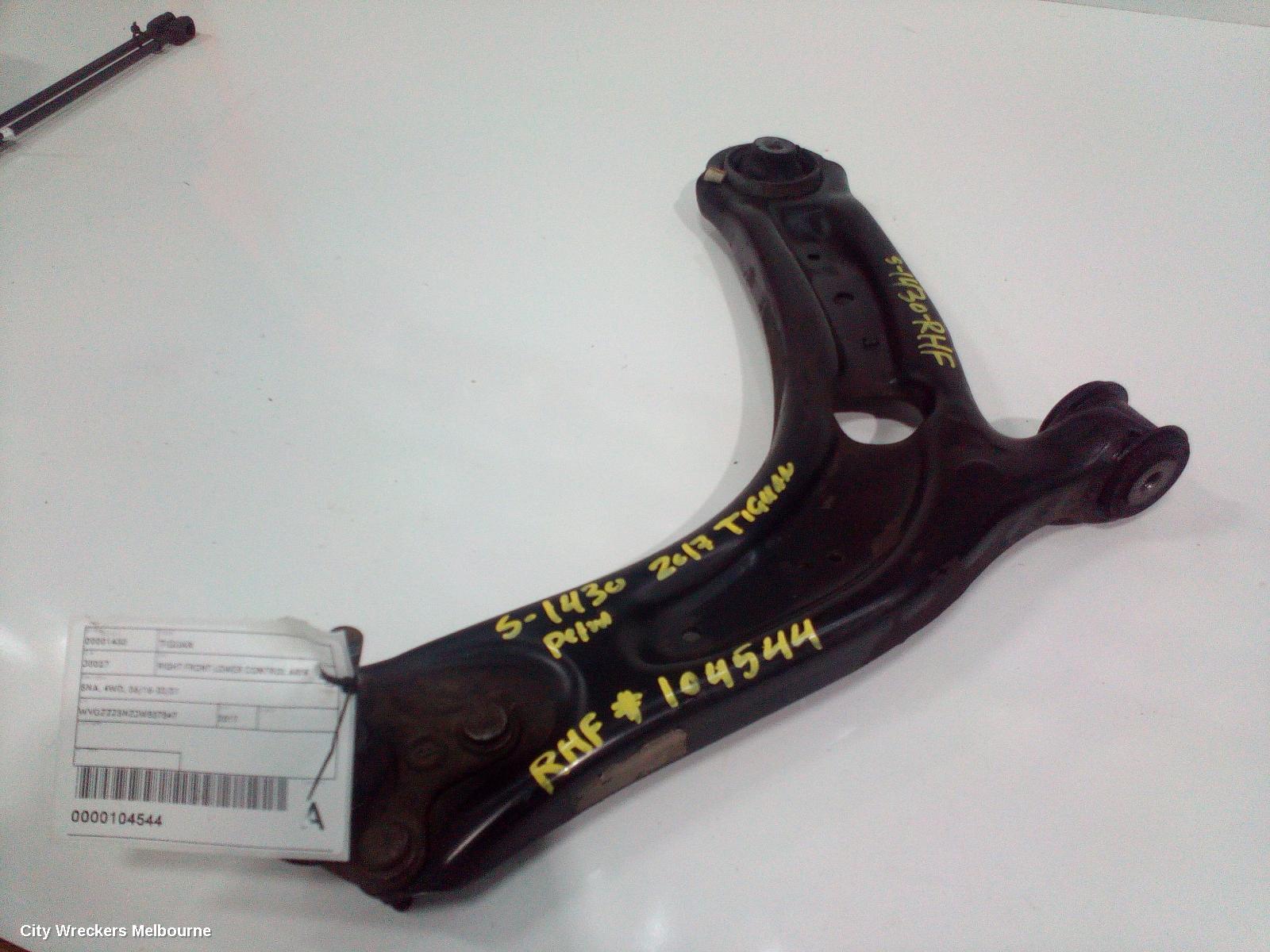 VOLKSWAGEN TIGUAN RIGHT FRONT LOWER CONTROL ARM, 5NA, 4WD, 06/2016 - 02/2021 - Image 3