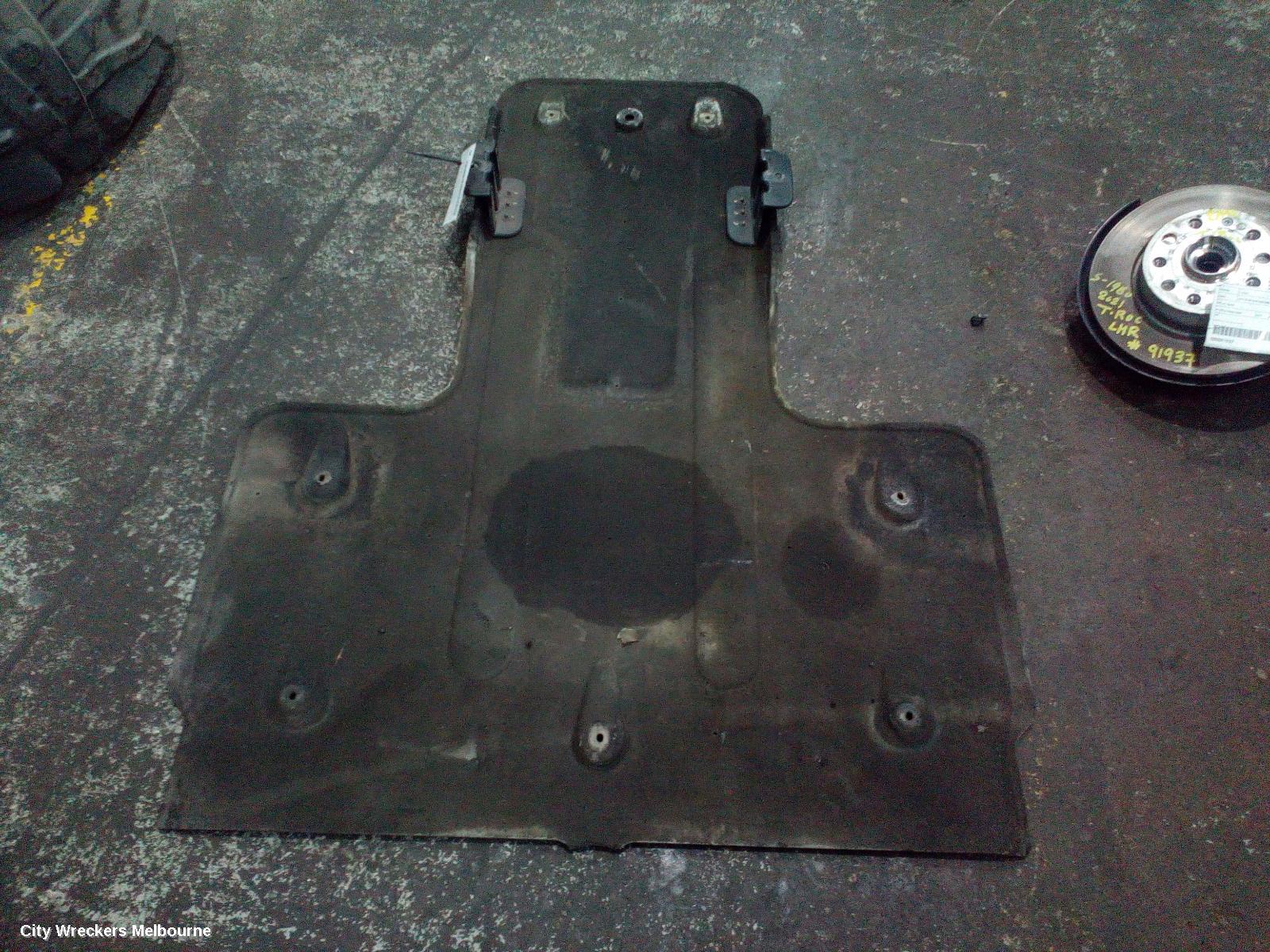 HYUNDAI GENESIS LOWER ENGINE SPLASH TRAY - Image 1