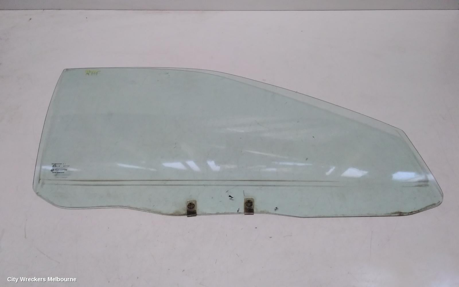 MITSUBISHI LANCER RIGHT FRONT DOOR WINDOW, CE, SEDAN, GREEN TINT, 07/1996 - 08/2003 - Image 1