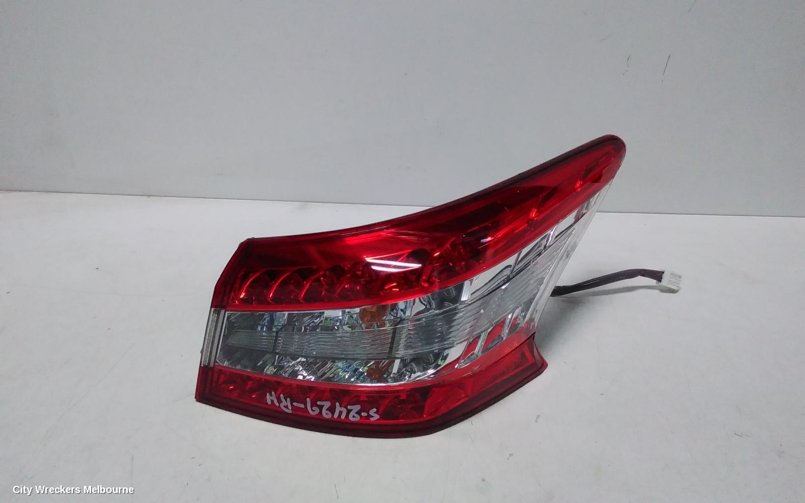 NISSAN PULSAR RIGHT TAILLIGHT, B17, SEDAN, 12/2012 - 12/2017 - Image 1