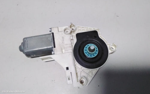 AUDI A1 RIGHT FRONT WINDOW REG/MOTOR, 8X, 5DR HATCH, 03/2012 - 10/2018 - Image 2