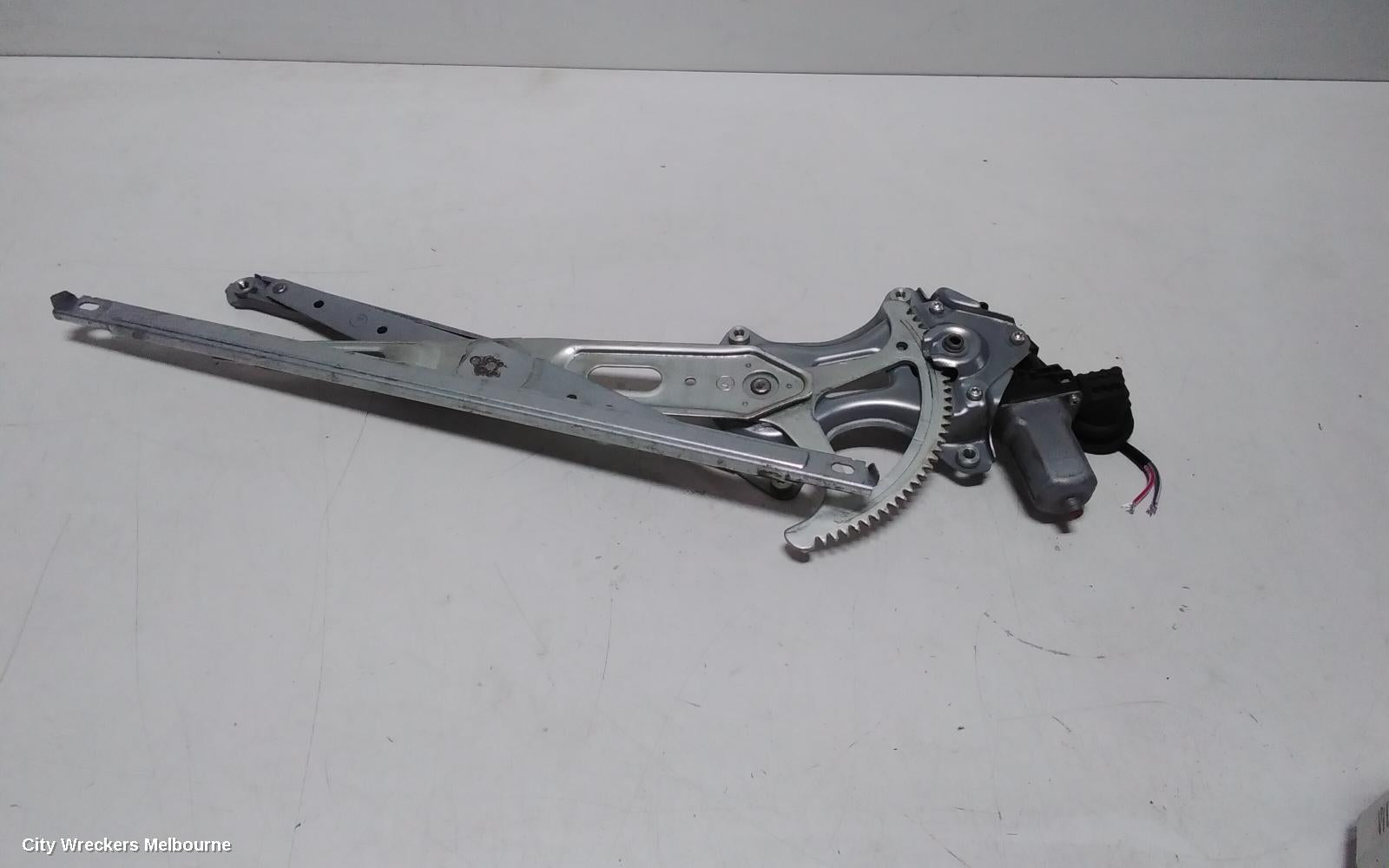 TOYOTA YARIS LEFT FRONT WINDOW REG/MOTOR, NCP13#, 3DR/5DR HATCH, 08/2011 - 12/2019 - Image 1