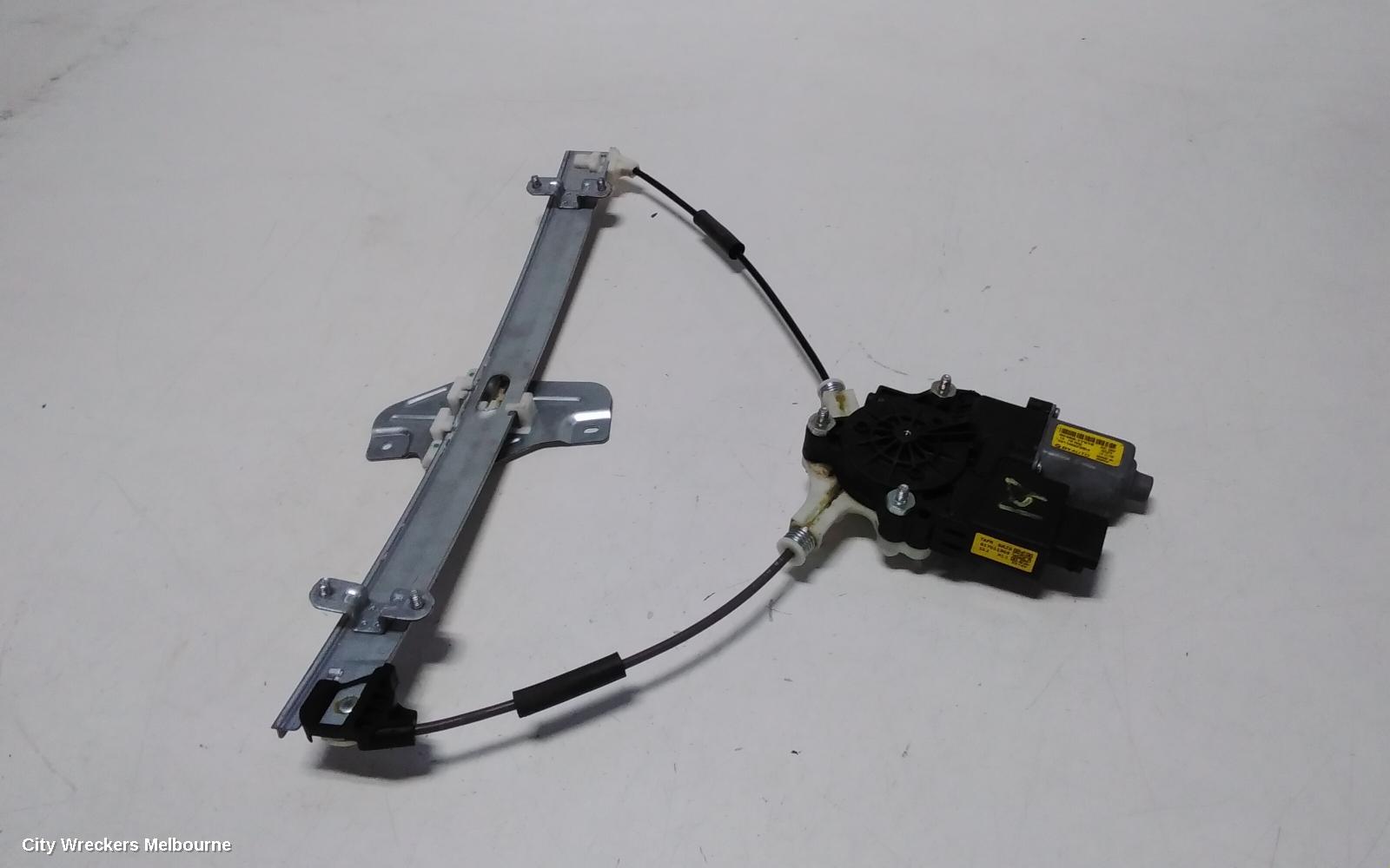 KIA PICANTO RIGHT FRONT WINDOW REG/MOTOR - Image 3