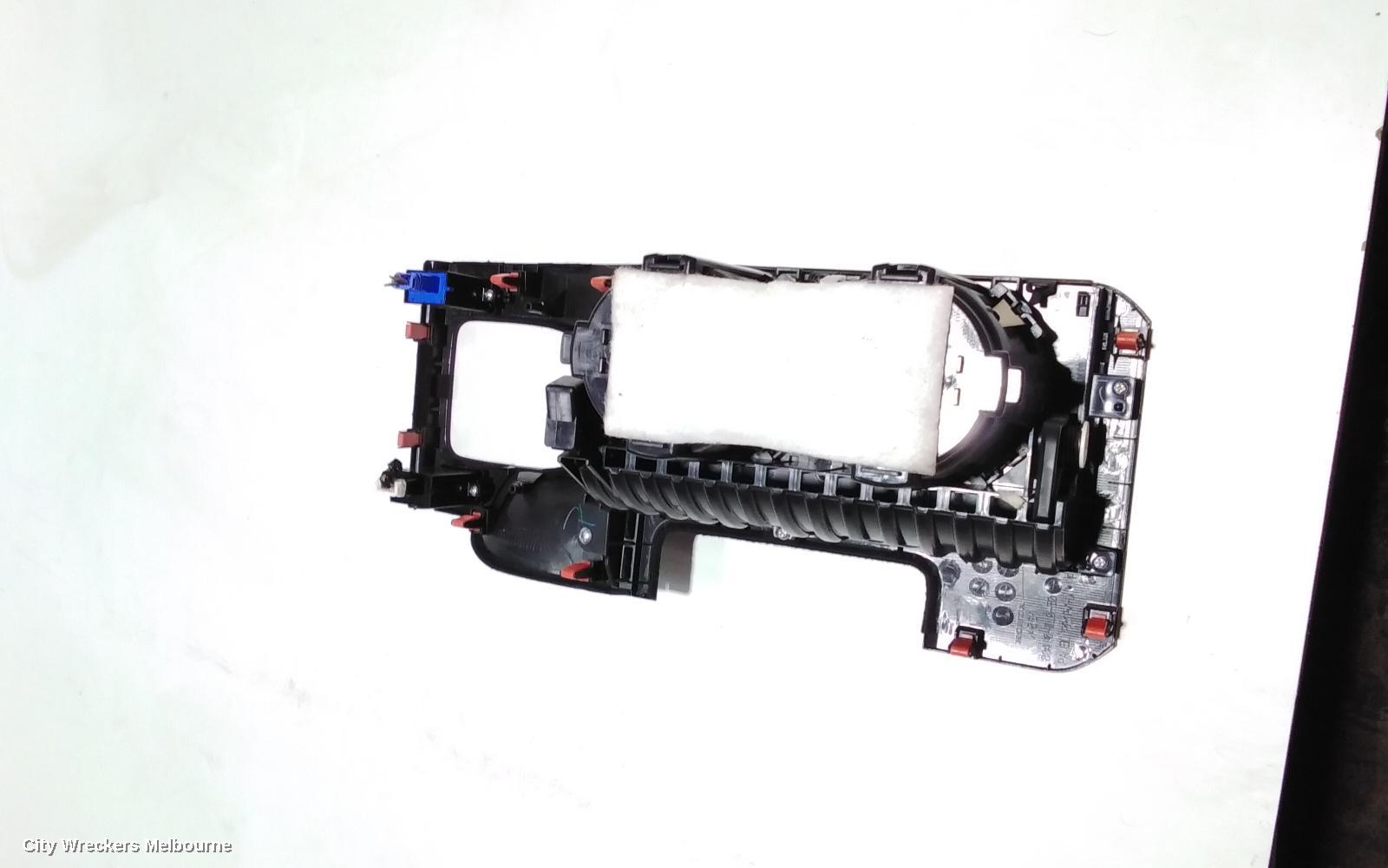 HONDA ACCORD, 8TH GENERATION 02/2008 - 04/2013, CUP HOLDER : 86013 - Image 3