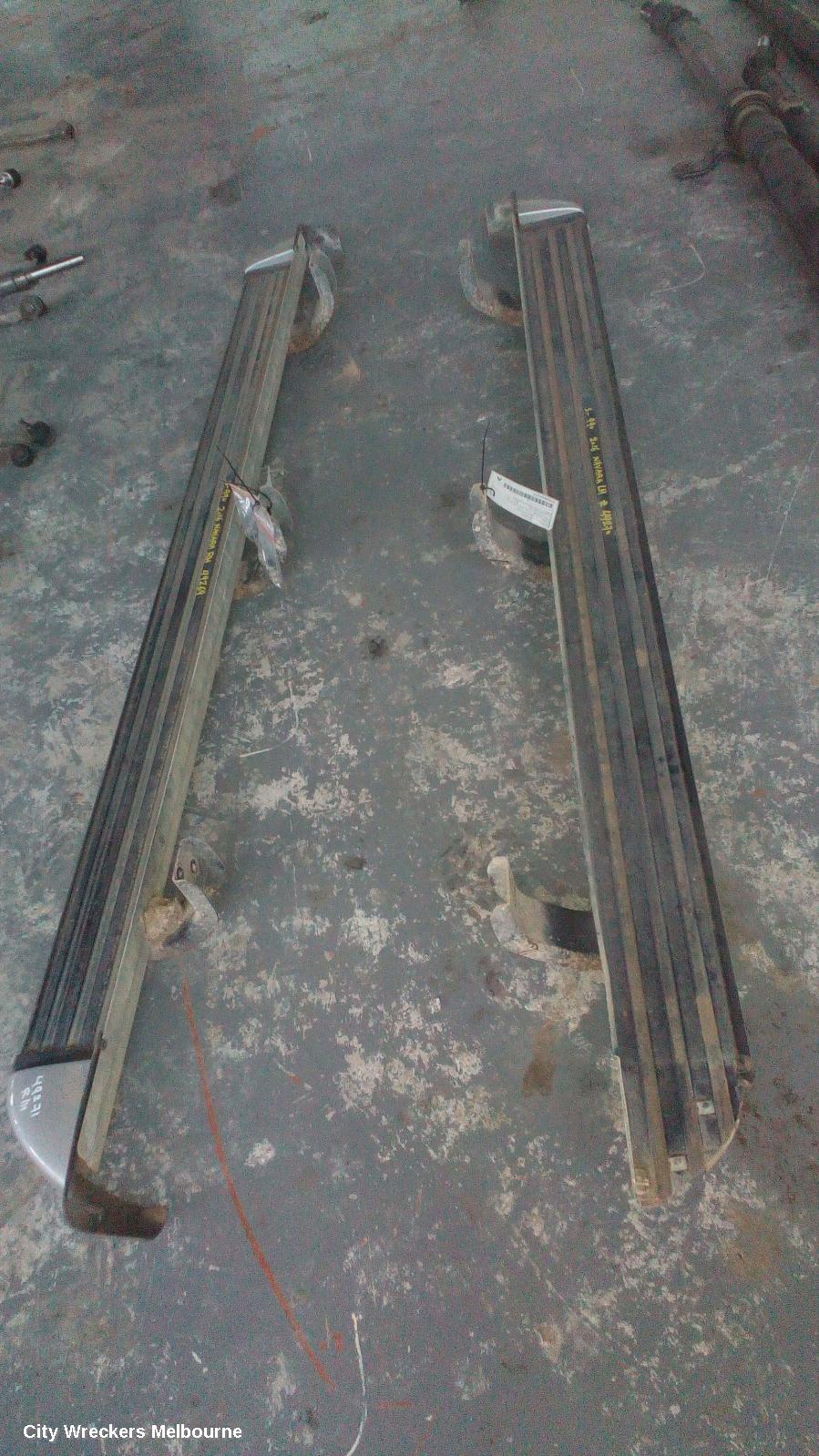 NISSAN NAVARA SIDE STEP/SKIRT, NP300, SIDE STEP, RH SIDE, DUAL CAB, 05/2015 ONWARDS - Image 3