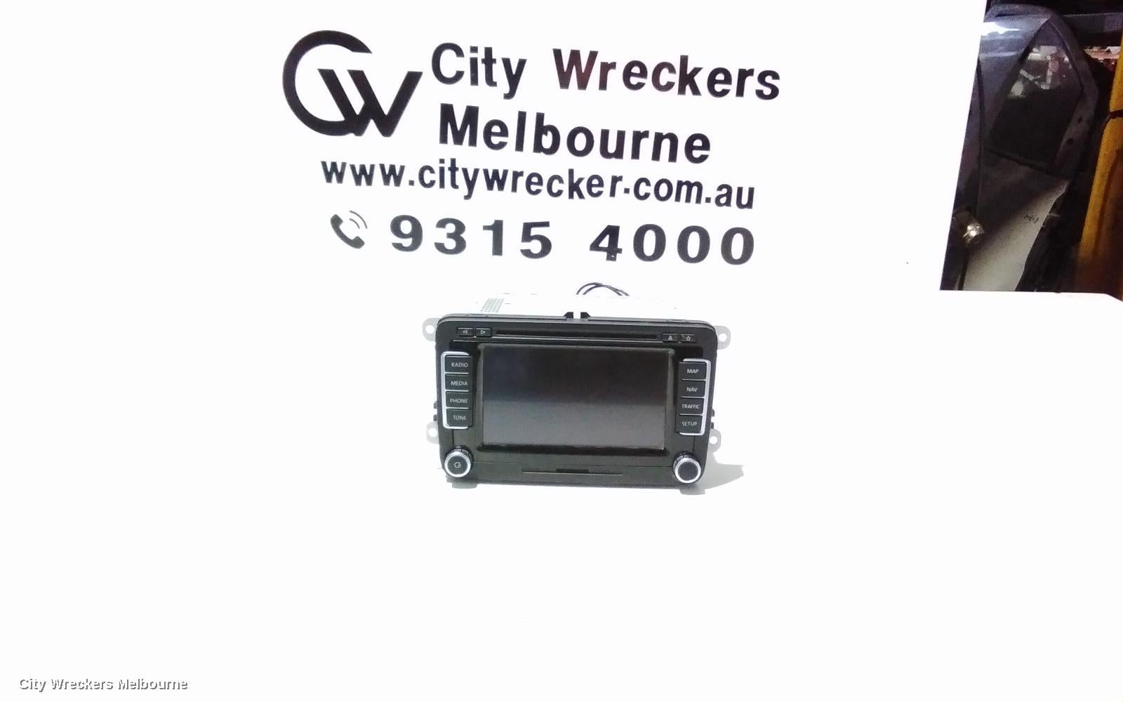 VOLKSWAGEN TIGUAN RADIO/CD/DVD/SAT/TV, SAT NAV, 5N, 05/2008 - 08/2016 - Image 1
