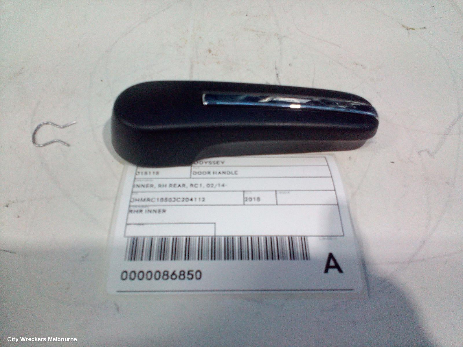 HONDA ODYSSEY DOOR HANDLE, INNER, RH REAR, RC1, 02/2014 ONWARDS - Image 1