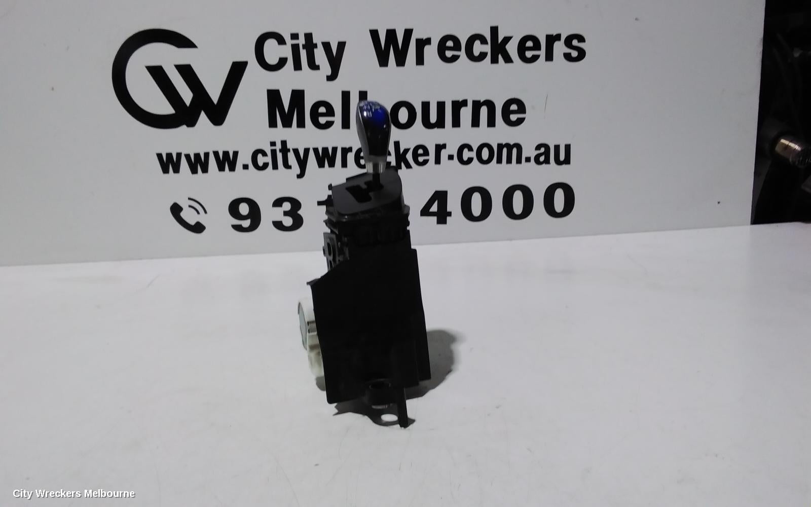 TOYOTA PRIUS GEAR STICK/SHIFTER, ZVW40R, PRIUS V, 05/2012 - 11/2022 - Image 1