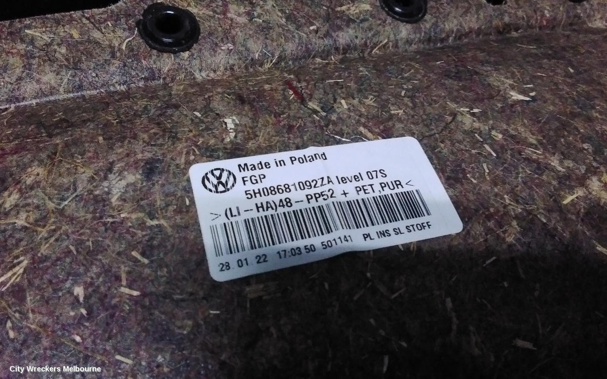 VOLKSWAGEN GOLF DOOR TRIM, LH FRONT, GEN 8, CLOTH, STANDARD, 09/2020 ONWARDS - Image 2