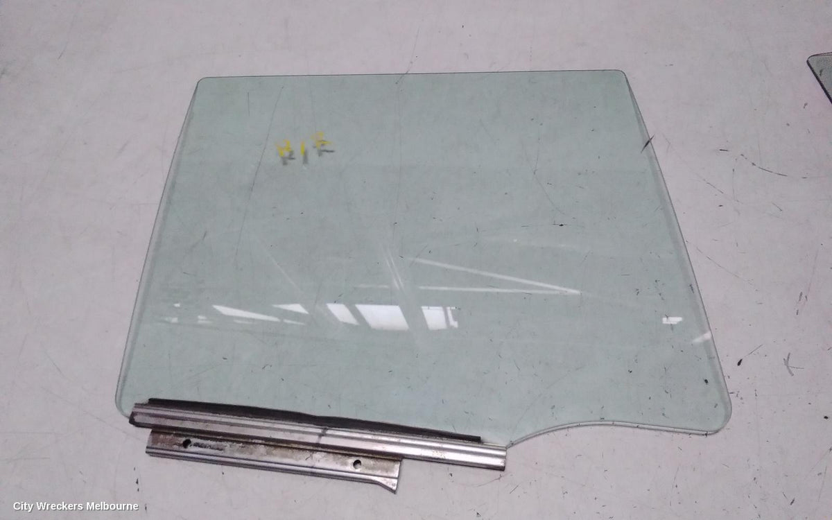 SUZUKI SWIFT RIGHT REAR DOOR WINDOW, FZ, 08/2010 - 03/2017 - Image 2