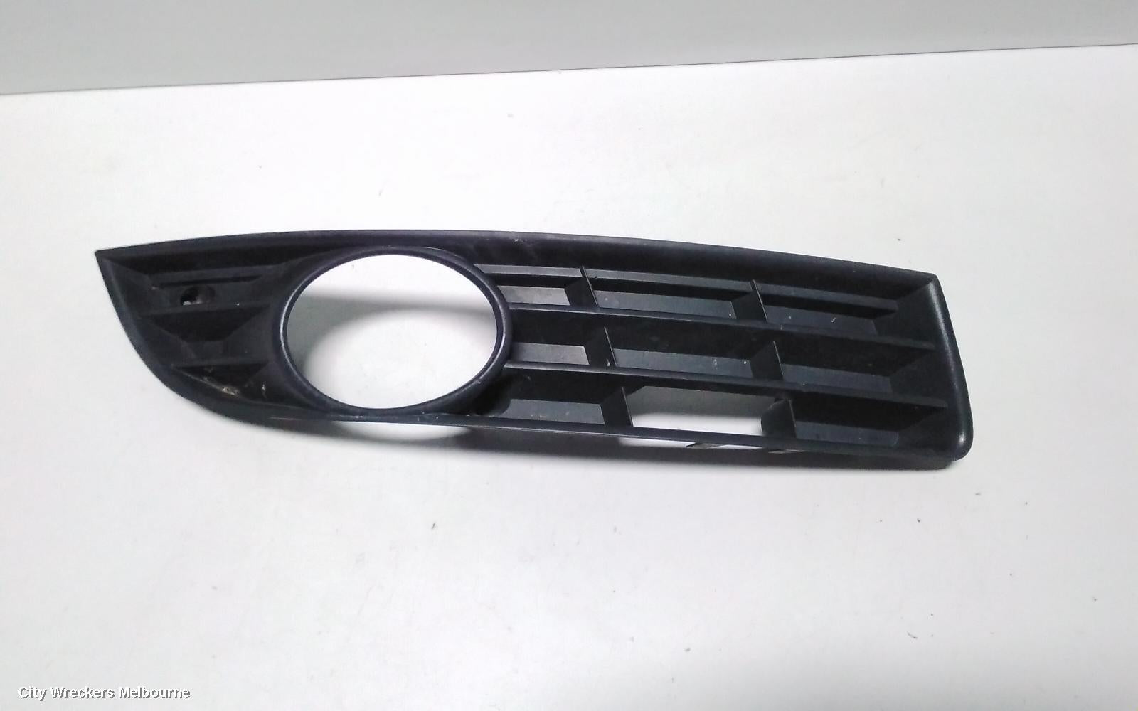 VOLKSWAGEN PASSAT RIGHT INDICATOR/FOG/SIDE, BUMPER FOGLAMP, 3C/MK6 B6, R36, SEDAN/WAGON, 03/2006 - 03/2011 - Image 2