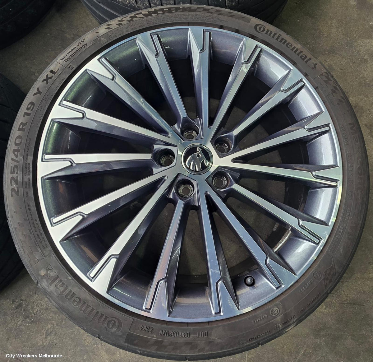 SKODA OCTAVIA WHEEL MAG, NX, FACTORY, 19X7.5IN, TRINITY, MULTI SPOKE, BI-COLOUR, 10/2020 - 05/2024 - Image 3
