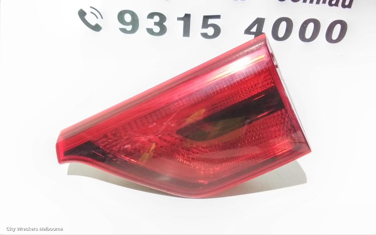 KIA SPORTAGE REAR GARNISH, TAILGATE LAMP (RH SIDE), QL, NON LED TYPE, 10/2015 - 04/2018 - Image 3