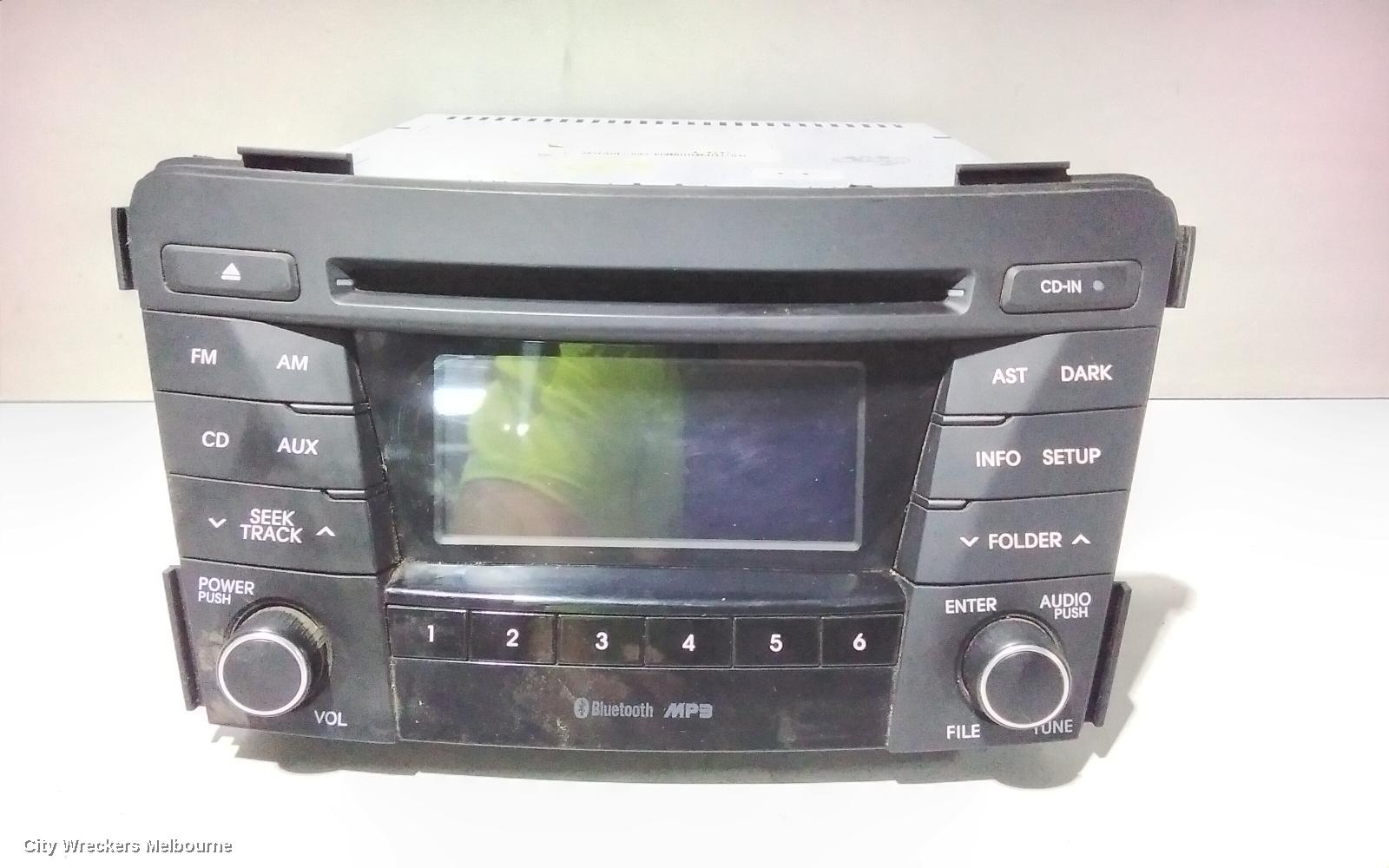 HYUNDAI I40 RADIO/CD/DVD/SAT/TV, CD/AUX PLAYER, VF, 09/2011 - 05/2015 - Image 2