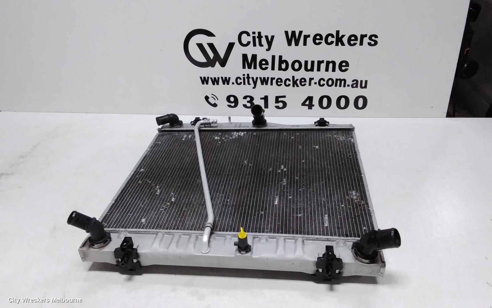 TOYOTA HILUX RADIATOR, MANUAL, 3.0, DIESEL, 02/2005 - 08/2015 - Image 2