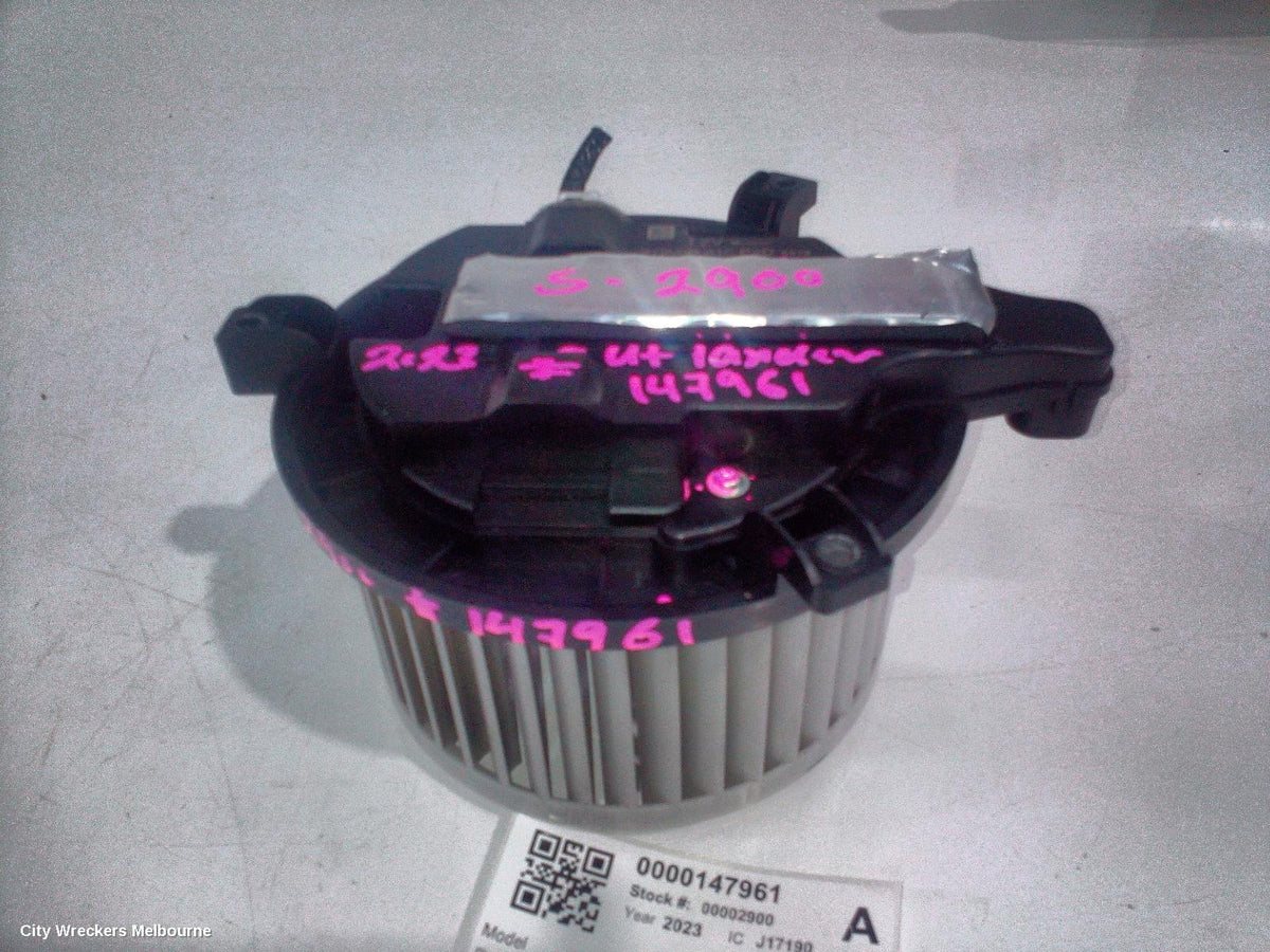 MITSUBISHI OUTLANDER HEATER FAN MOTOR, ZM, 08/2021 ONWARDS - Image 1