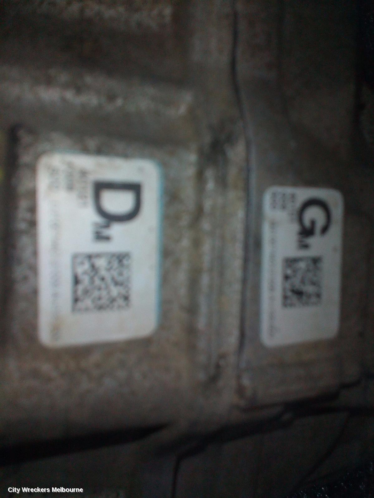 VOLKSWAGEN AMAROK DIFFERENTIAL CENTRE, FRONT, MAN T/M TYPE, 4.1 RATIO, 12/2010 ONWARDS - Image 3