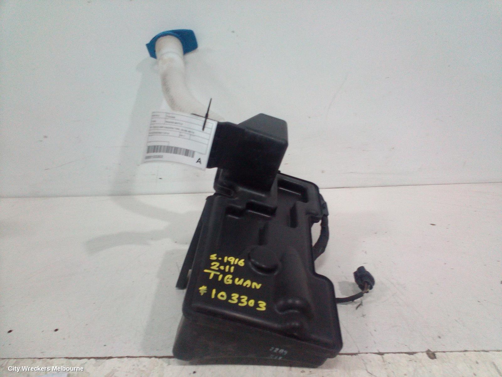 VOLKSWAGEN TIGUAN WASHER BOTTLE, 5N, NON H/LAMP WASHERS TYPE, 05/2008 - 08/2016 - Image 1