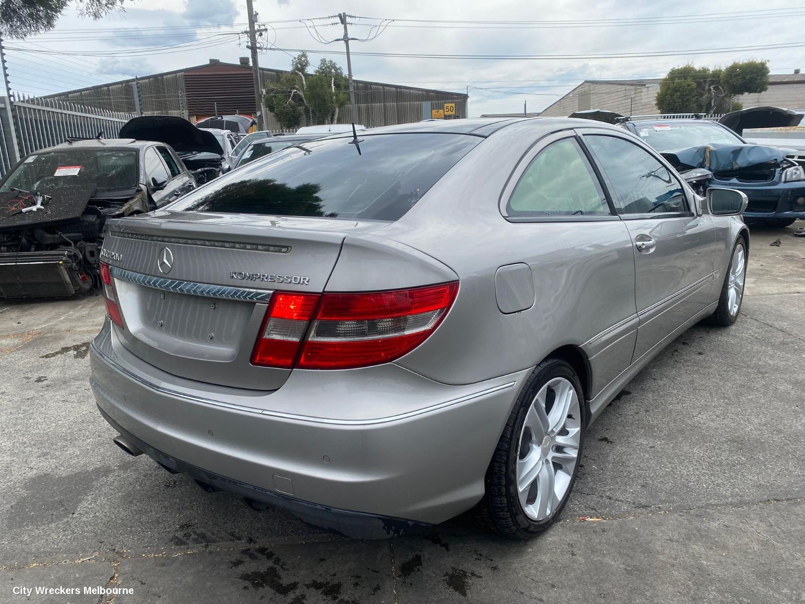 MERCEDES CLC CLASS RIGHT FRONT DOOR, CL203, 08/2008 - 03/2011 - Image 3