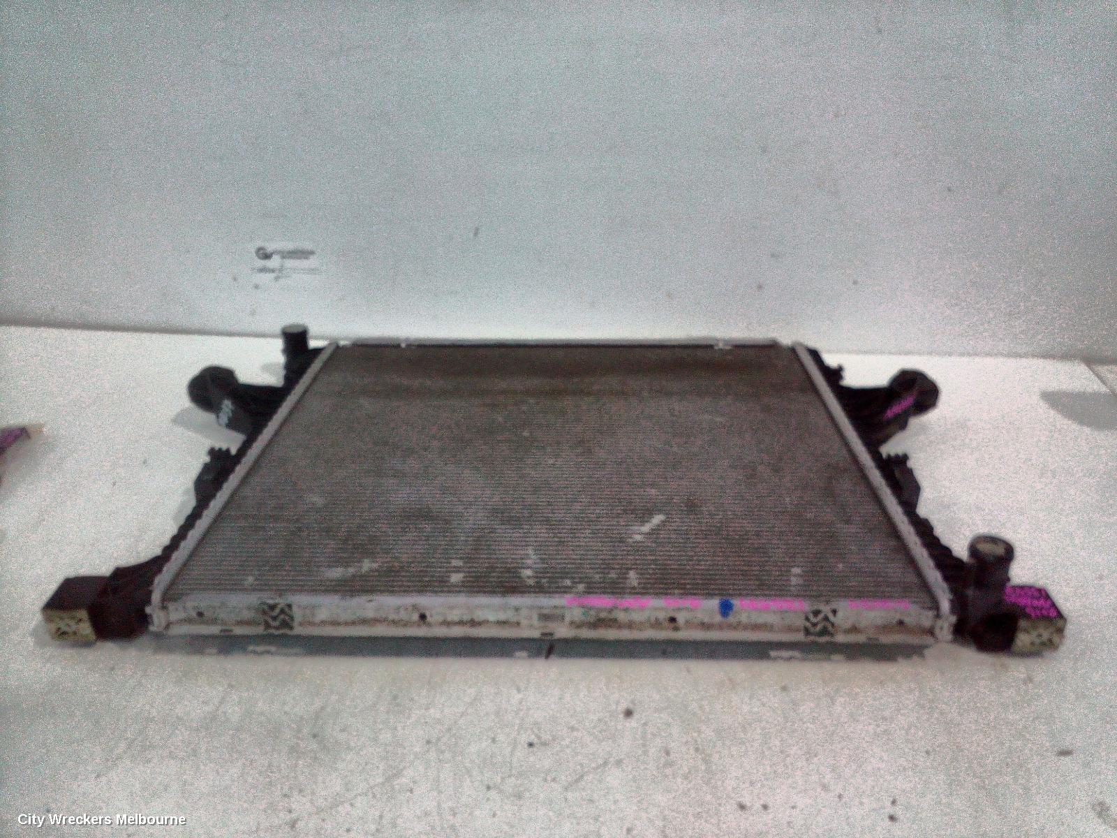VOLKSWAGEN AMAROK RADIATOR, MANUAL/AUTO, 2.0, DIESEL, 2H, 12/2010 ONWARDS - Image 3